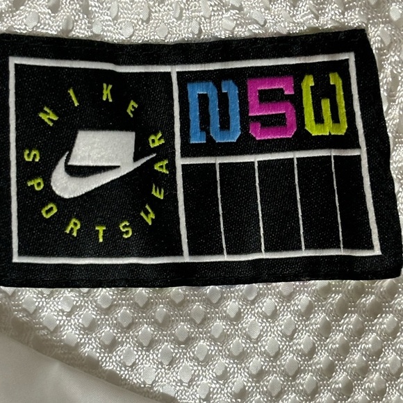 Nike Women's Woven Track Trousers
Sweats Pants Joggers White/Black Size … - Picture 9 of 13